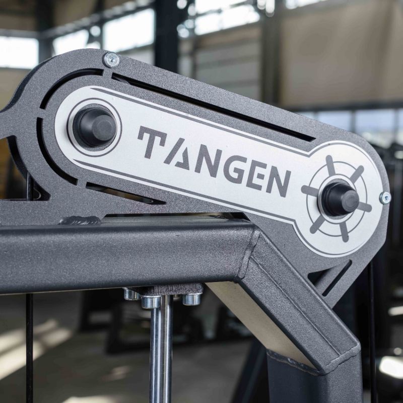 A2011 Отведение – Приведение ног стоя. Махи ногами. Стек 100 кг