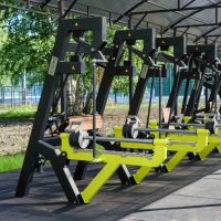 F-2811.1 Уличный тренажер Бицепс-машина с переменной нагрузкой ZAVODSPORTA